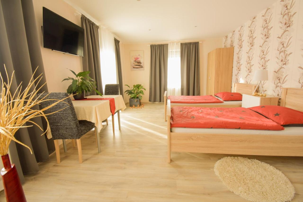 Mainzimmer - Business Apartments Hasloch  Dış mekan fotoğraf