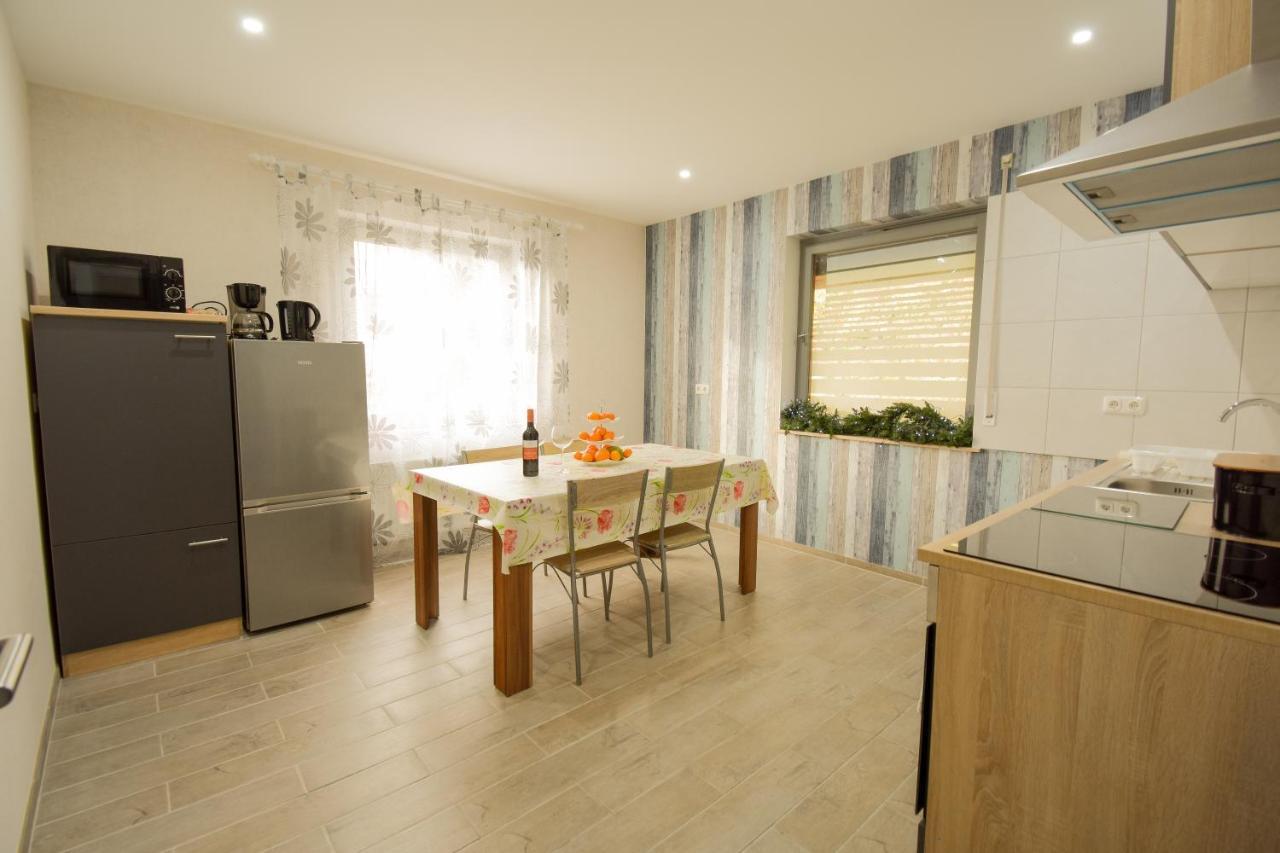 Mainzimmer - Business Apartments Hasloch  Dış mekan fotoğraf