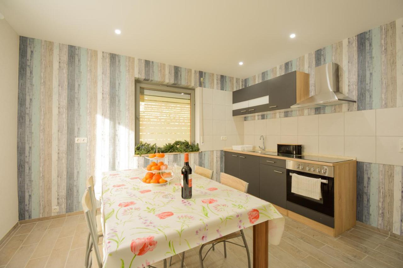 Mainzimmer - Business Apartments Hasloch  Dış mekan fotoğraf